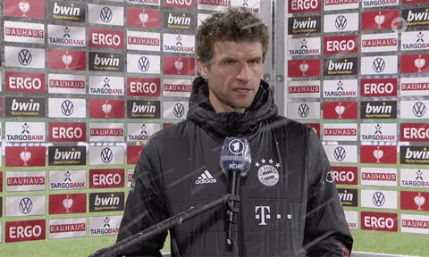 Sao Bayern 'giận cá chém thớt' phóng viên nữ
