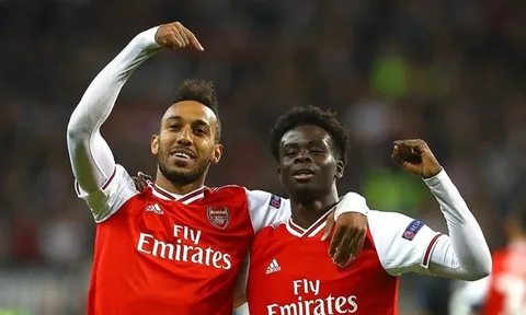 1 bàn, 2 kiến tạo, ngôi sao tuổi teen làm lu mờ "vua phá lưới" Arsenal
