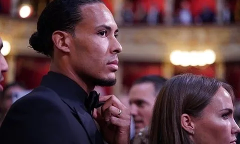 Van Dijk thất bại trước Messi và sự "lệch lạc" của FIFA