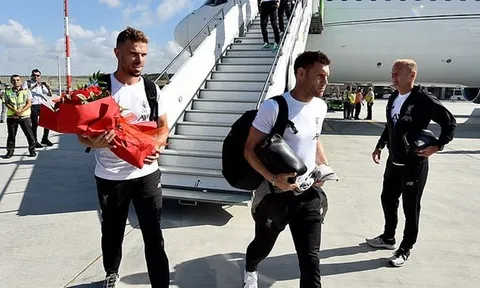 Liverpool có mặt tại Thổ Nhĩ Kỳ, quyết tâm giành Siêu cúp châu Âu