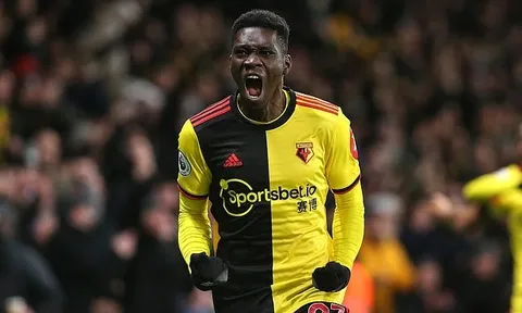 XONG! Man Utd nhận cái kết đắng khi hỏi mượn "máy chạy" của Watford