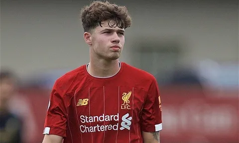 Neco Williams: Phiên bản 2.0 của Trent Alexander-Arnold