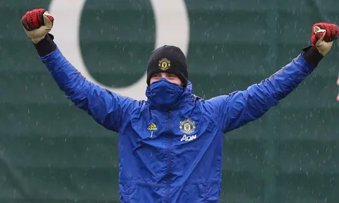 Sir Alex đến, dàn sao Man Utd vui như trẩy hội