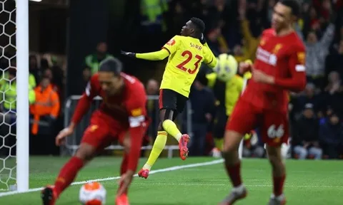 4 lý do khiến Liverpool thảm bại trước Watford: "Bom tấn" thức giấc!