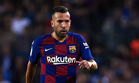 4 ứng viên thay thế Jordi Alba: "Mũi tên bạc" của Bayern Munich