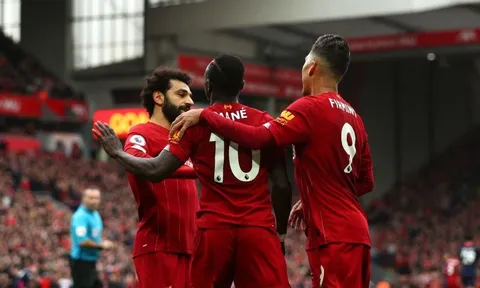 Liverpool bị nhiều chuyên gia 'trù ẻo' vì Premier League chưa thể tiếp tục