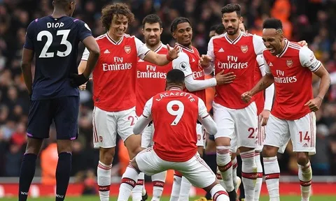 Fan Arsenal: "Tại sao lại để cậu ấy đá ở đó, nó làm tôi sợ hãi"