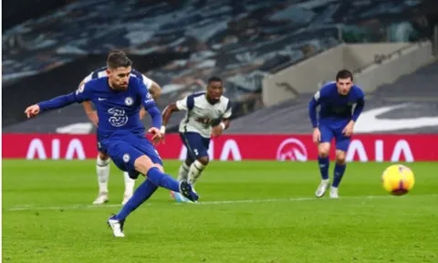 5 điểm nhấn Tottenham 0-1 Chelsea: Mourinho khủng hoảng, Jorginho 'bye bye' Bruno Fernandes