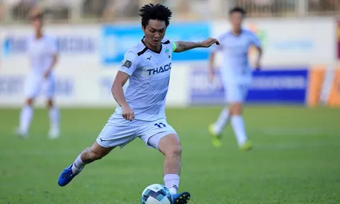 5 điểm nhấn vòng 17 V-League: Tuấn Anh "mở tài khoản", Quang Hải giải hạn