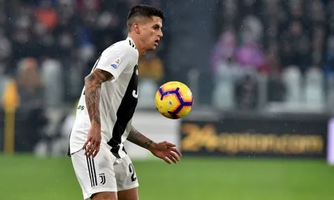 Đổi Cancelo để lấy "dự bị" của Pep Guardiola, Juventus đang làm điều điên rồ