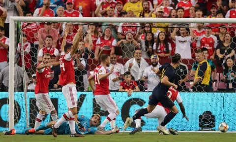Real Madrid vượt qua Arsenal trong trận cầu có tới 2 tấm thẻ đỏ