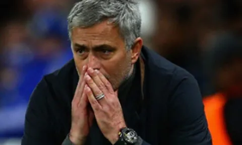 6 nhà vô địch Premier League tệ nhất qua 27 vòng: Liverpool thứ 4