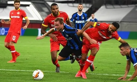 6 phút bù giờ sôi động của Inter: Eriksen mất penalty, Lukaku mất bàn thắng