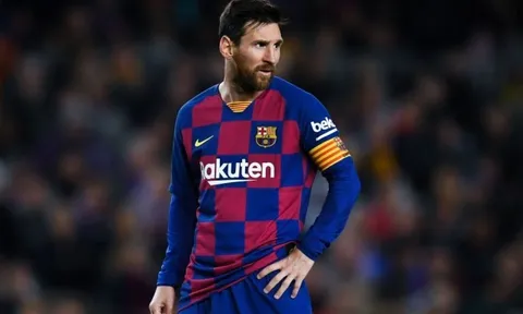 Góc nhìn: Giống như Ronaldo, Messi đang bắt đầu tiến hóa