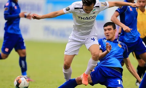 Đấu sớm vòng 14 V-League 2019: HAGL thất thủ tại phố núi, Thanh Hóa thăng hoa ở phố biển