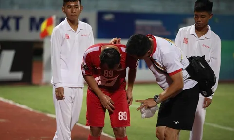 Trọng Hoàng nghỉ 1 tháng, ĐT Việt Nam gãy "đôi cánh" khi gặp Thái Lan