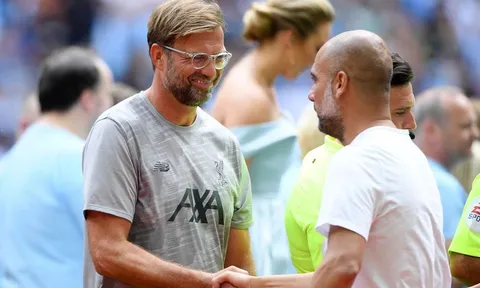 Klopp: "Liverpool theo sau họ ở Champions League và Premier League"