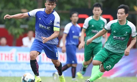 “Nhạc trưởng” Tuấn Vinh xứng danh “siêu phủi” Sài thành