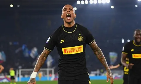 Ashley Young: “Tôi muốn ở lại Inter Milan”