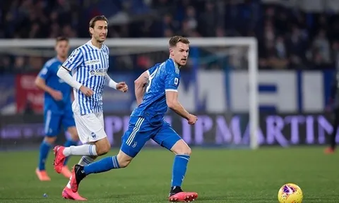 Sarri nói 1 câu, Man Utd bít cửa mua sao 40 triệu euro của Juventus