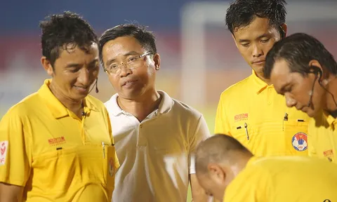Sếp lớn HAGL: "Em bắt vậy giết đội bóng bọn anh rồi"