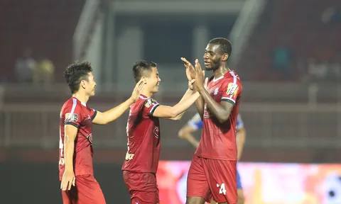 Đánh bại Bình Dương, TP.HCM trở lại ngôi đầu V-League