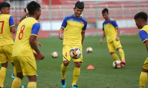 Thầy trò Hoàng Anh Tuấn rèn chiến thuật trước giải U18 Đông Nam Á