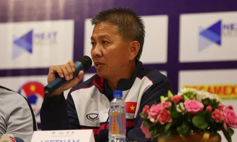 HLV Hoàng Anh Tuấn: "Khán giả đến sân không phải xem U18 Việt Nam thất bại"