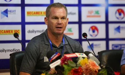 HLV U18 Malaysia: “Khán giả đông làm cầu thủ chúng tôi áp lực”