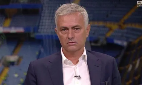 Thi đấu 10 phút, Lingard khiến Man United "dở khóc dở cười" với hình ảnh này