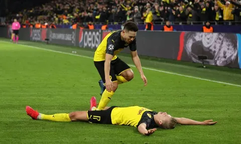 Biểu cảm hài hước của Erling Haaland sau khi 2 lần xé lưới PSG