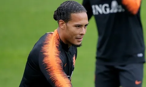 Hai cựu sao "Quỷ đỏ" tái ngộ Van Dijk, sẵn sàng đại chiến với người Đức