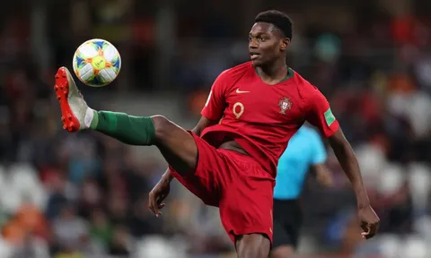 Châu Âu sôi sục vì "Kylian Mbappe Bồ Đào Nha"
