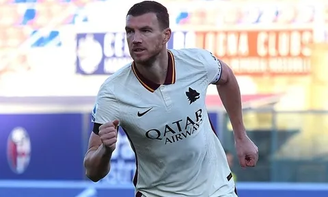 "Cú lừa" Edin Dzeko xuất hiện tại Man Utd