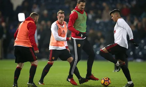Tôi đã nói với Ibrahimovic: "Anh bị sao thế? Im đi"
