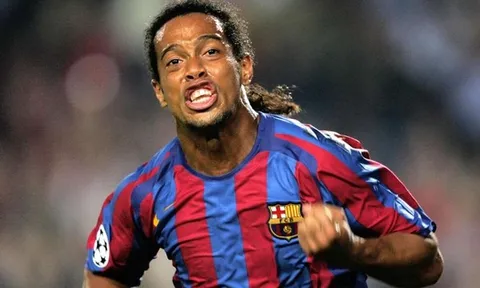 Nợ nần ngập đầu, Ronaldinho chẳng thể ra khỏi lãnh thổ Brazil