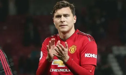 So với Lindelof, "tiểu Ferdinand" hay dở thế nào mà Man Utd phải điên đảo?