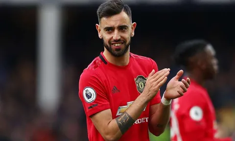 CHOÁNG! Đá 5 trận, Bruno Fernandes được chọn vào ĐHTB mùa giải