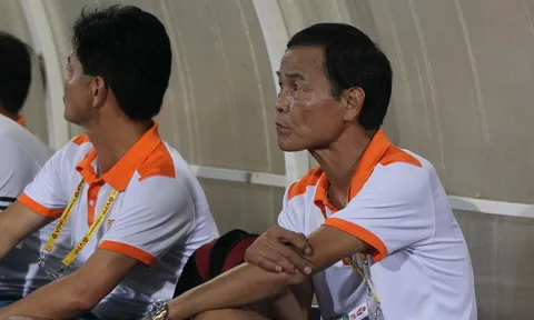 HLV trưởng Nam Định: "Tôi lên án những hành động quậy phá"