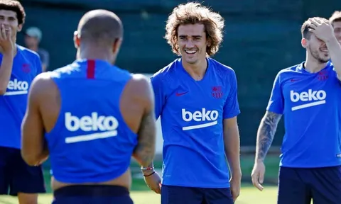Bất chấp Atletico tức tối, đây là thái độ mãn nguyện của Griezmann tại Barcelona