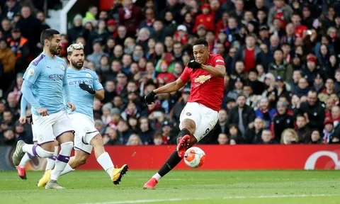 Ai mắc lỗi trong bàn thua đầu tiên của Man City?