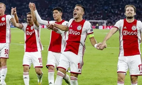 Ajax Amsterdam giành vé đá Champions League sau 4 trận vòng loại