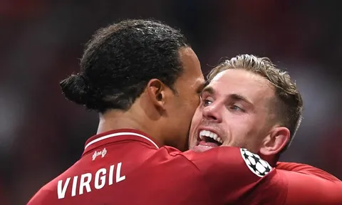 Sir Alex Ferguson và chuyện để lỡ thủ quân Liverpool
