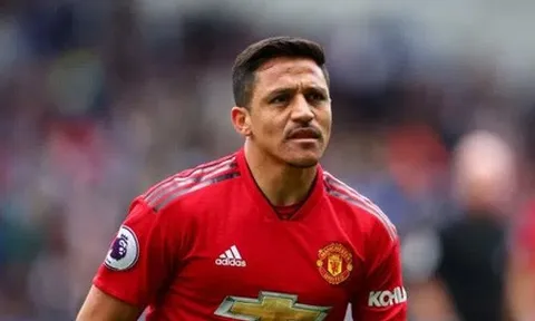 Sanchez vắng mặt trong buổi tập của Man Utd, xuất hiện ở địa điểm lạ
