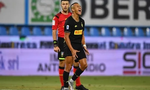 Alexis Sanchez rực sáng, Conte gửi thông điệp đến Man Utd