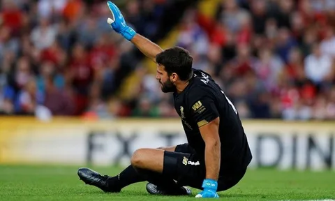 Klopp phá vỡ im lặng, báo tin dữ về Alisson