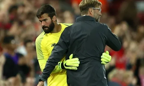 'Mắc kẹt' ở Melwood, Alisson nói thẳng lí do 'xoa dịu' CĐV Liverpool