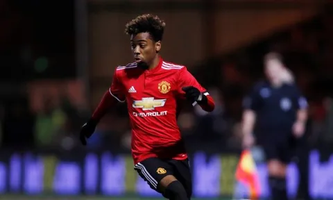 Fan Quỷ đỏ khen sao 19 tuổi hay gấp 10 lần Lingard