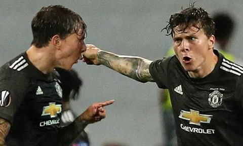 Cười té ghế với loạt ảnh chế Man United thua Sevilla
