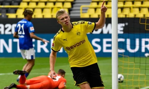 Haaland bùng cháy, Dortmund nghiền nát Schalke ngày Bundesliga trở lại